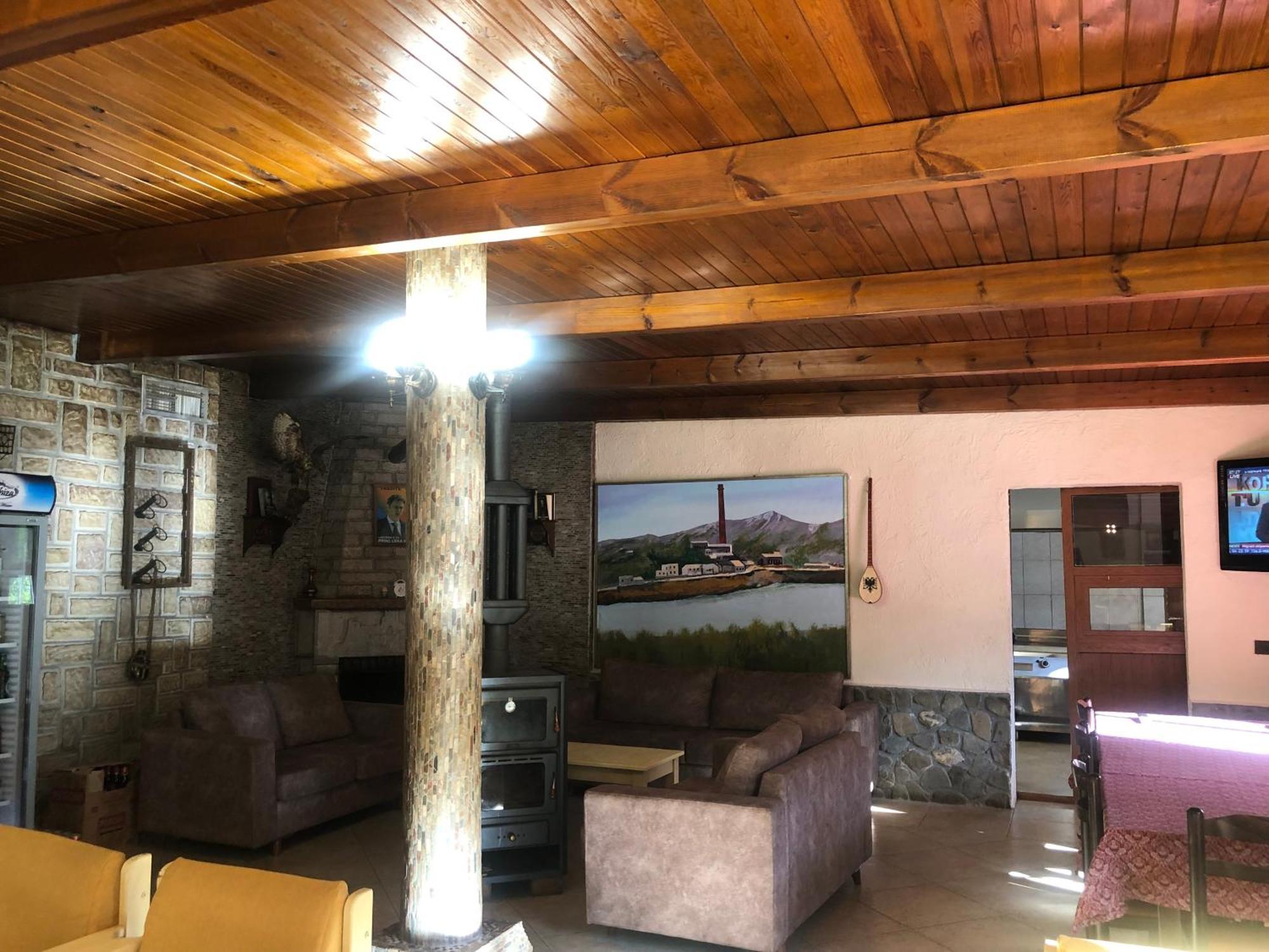 Hotel Xhej