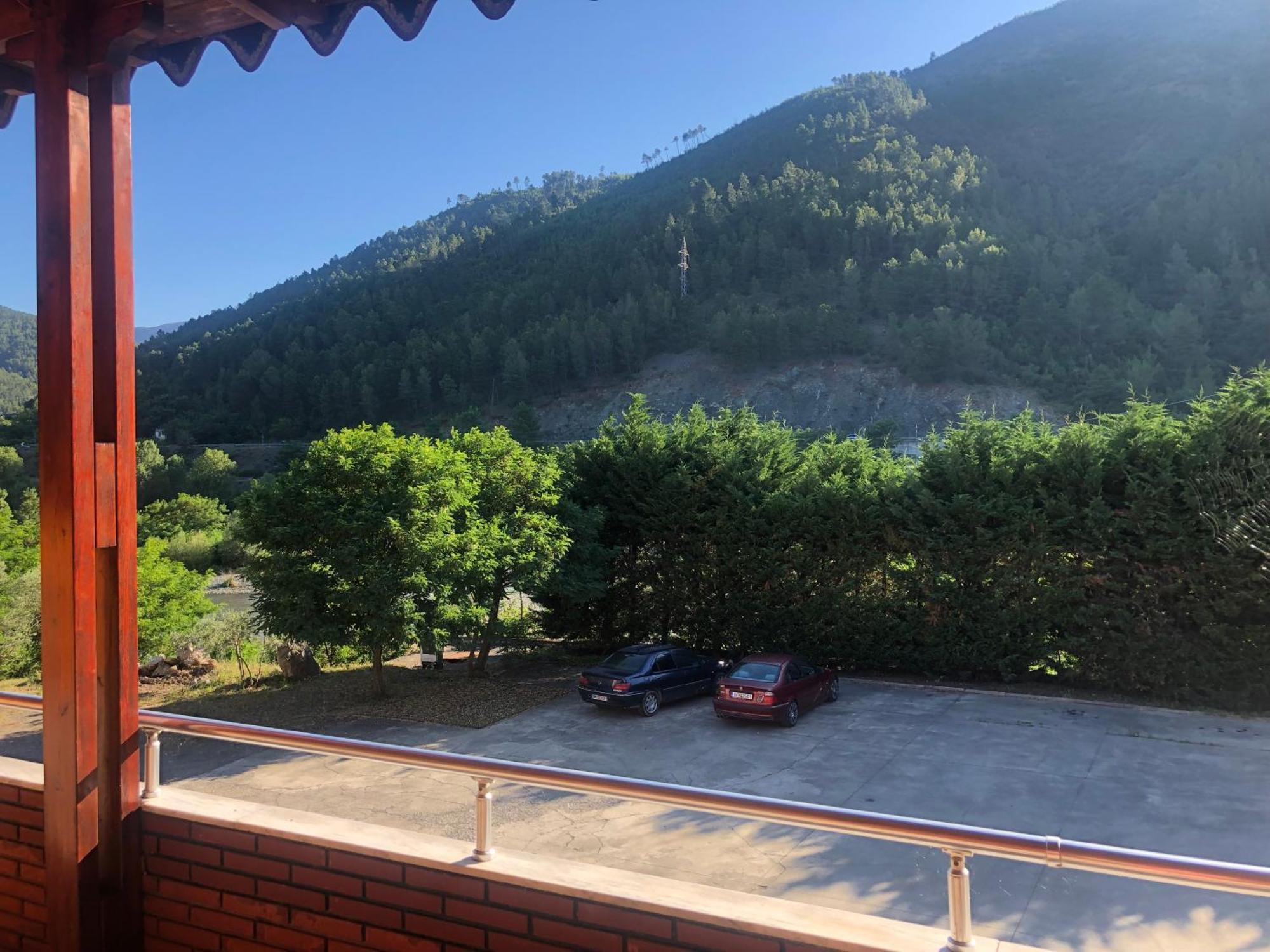 Hotel Xhej