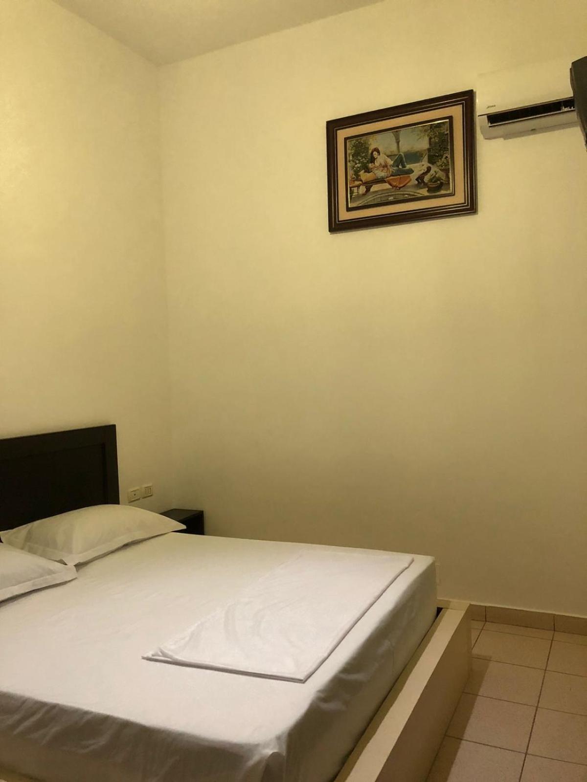 Hotel Xhej